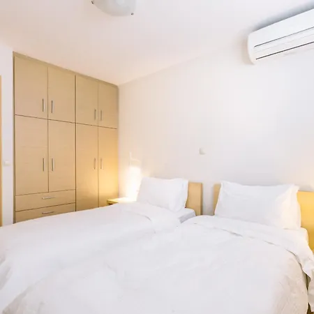 Anassia Apartment