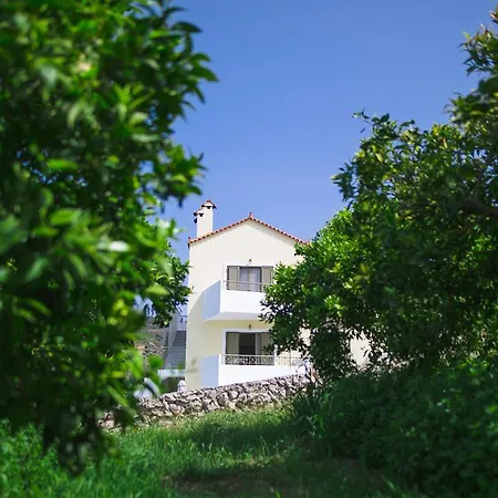 Anassia Apartment *